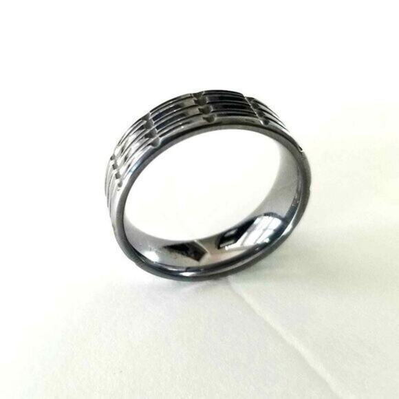 New tungsten carbide ring size 12.5 - Picture 3 of 3